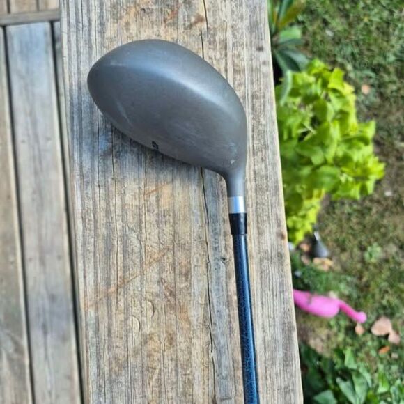 Dunlop Fuzzy Zoeller Driver - 10° Loft - Graphite Mid-Firm Flex - RH - 44" - Picture 4 of 6